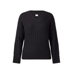 EQL Women's Brittany Cable Knit V-Neck Sweater - Black