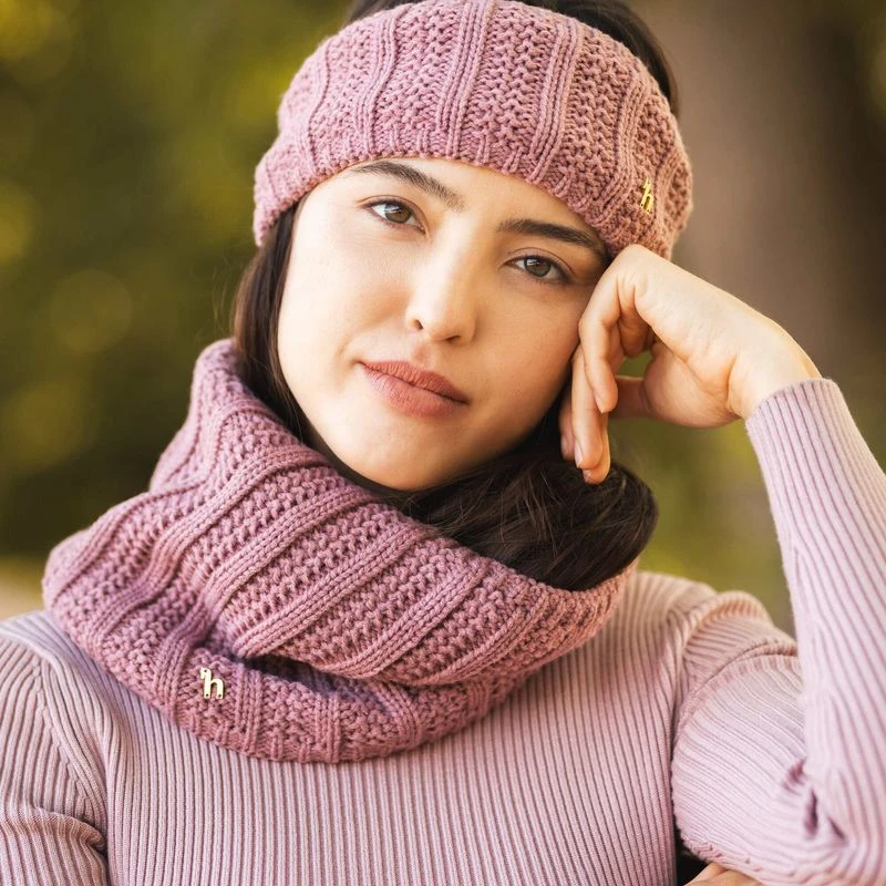 Horze Women's Jelena Knitted Neck Warmer Scarf - Wood Rose 3 Horze Women's Jelena Knitted Neck Warmer Scarf - Wood Rose - Image 3